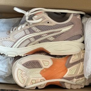 Size 5 Asics Kayano Gel sneakers. Brand new